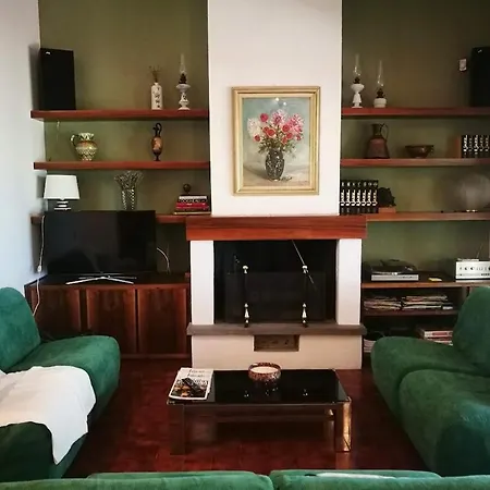 Hillside Semi-detached With Panoramic Views Schignano (Prato)