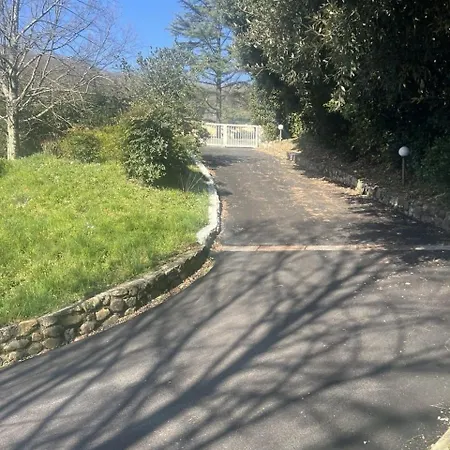 Hillside Semi-detached With Panoramic Views