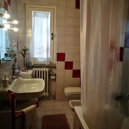 Hillside Semi-detached With Panoramic Views * Schignano (Prato)