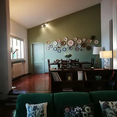 Hillside Semi-detached With Panoramic Views Holiday home